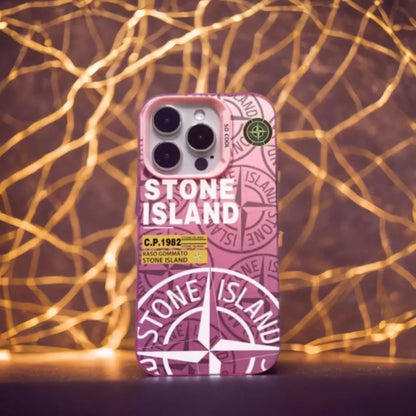 Coque iPhone Stone Island rose – style original avec logo embossé